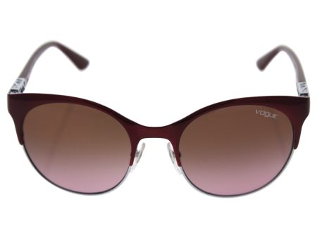 Vogue VO4006S Sunglasses 812 14-53 - Boredaux silver Frame, Pink Gradient Brown Fashion